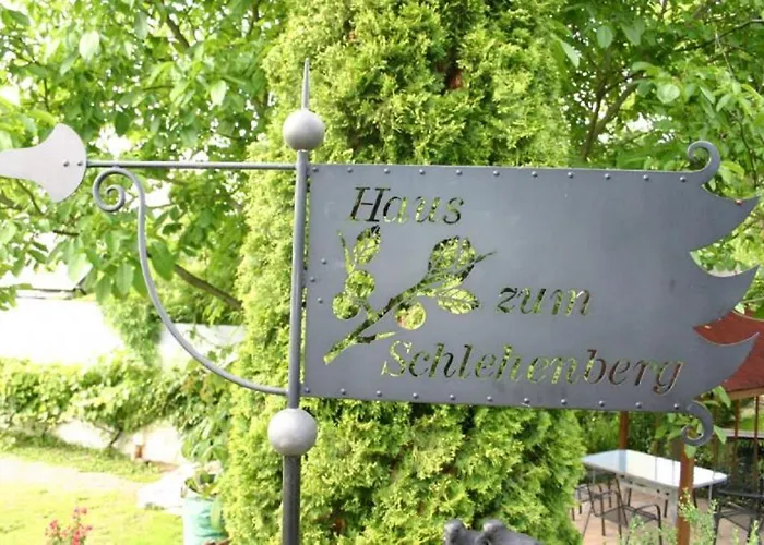 Gæstehus Haus Zum Schlehenberg 4*